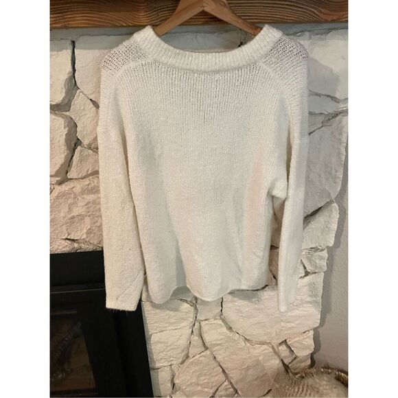 Urban Outfitters Womens White V-Neck Knitted Fleece Sweater Small - Picture 2 of 7